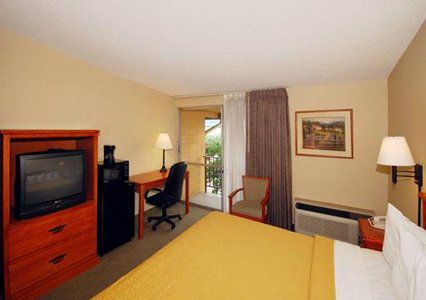 Quality & Nrg Park - Medical Center Hotel 3*
