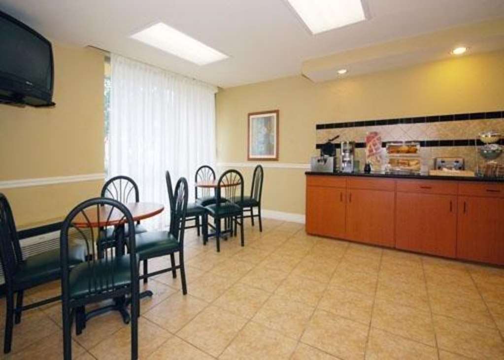 Quality & Nrg Park - Medical Center Hotel 3*